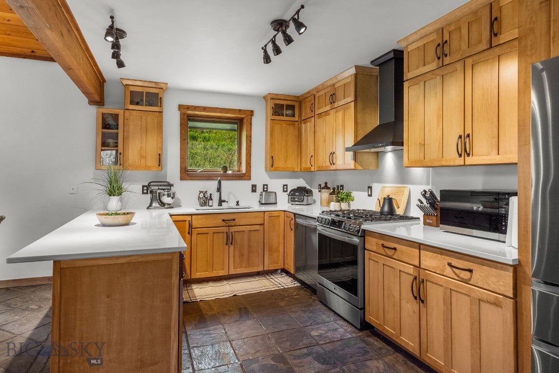 3395 Trail Creek Road