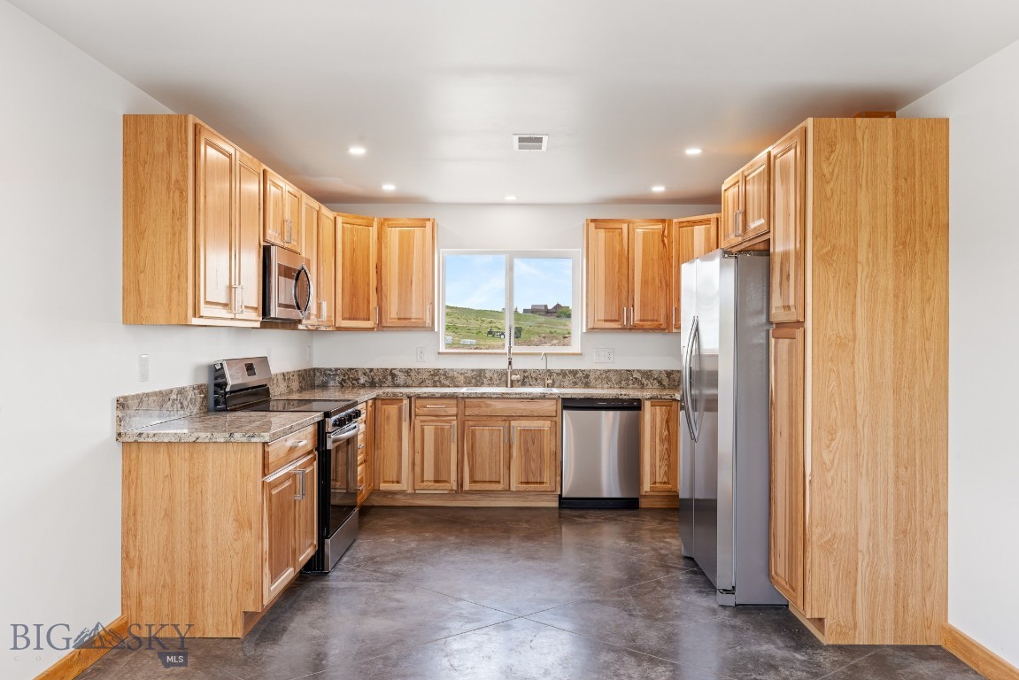 2 Saddle View Circle