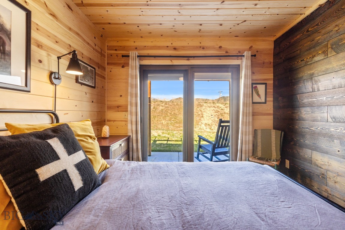 Livingston, Montana 59047, United States, 2 Bedrooms Bedrooms, ,1 BathroomBathrooms,Residential,Contingent,128428