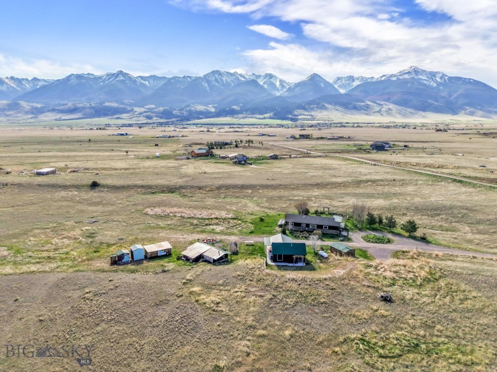 Livingston, Montana 59047, United States, 2 Bedrooms Bedrooms, ,1 BathroomBathrooms,Residential,Contingent,128428