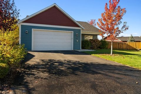 Photo of 2007 Pine Martin Ct, Belgrade, MT 59714 (MLS # 406678)