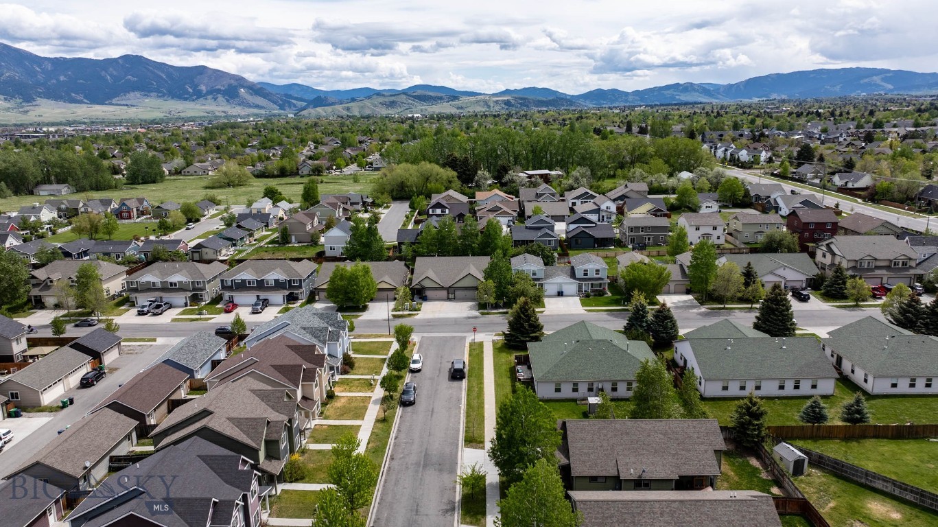 Oak Springs - Residential