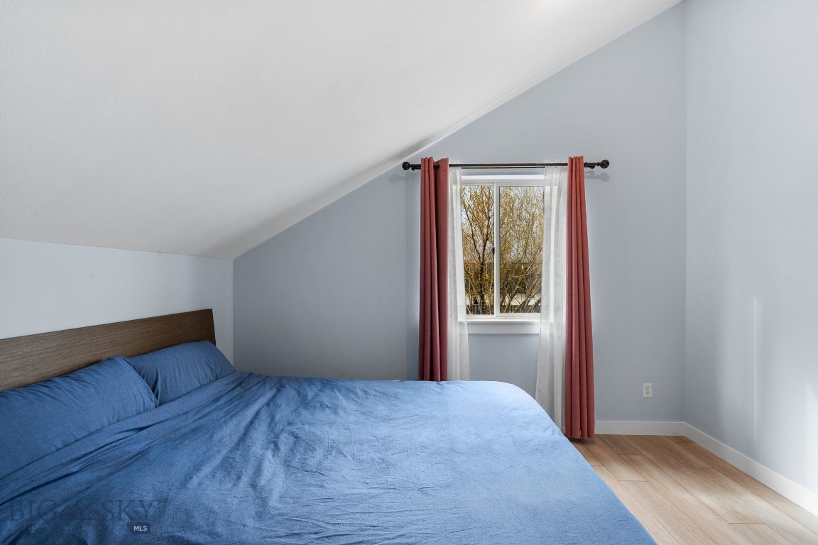 Four Dot Meadows - Residential