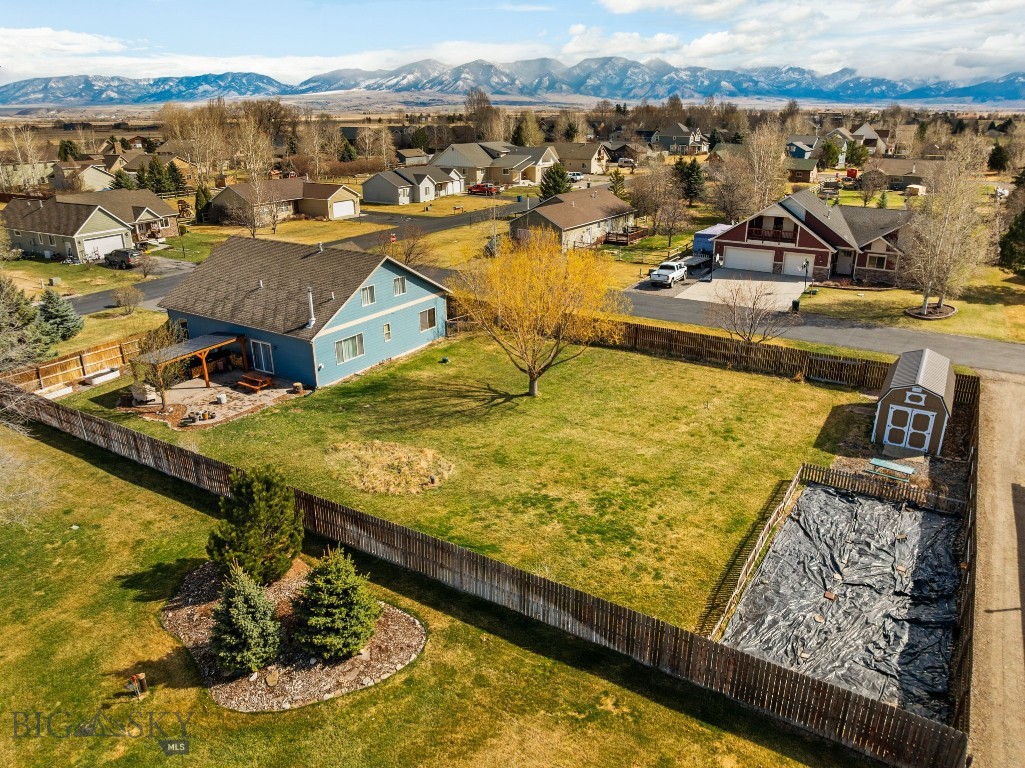 Four Dot Meadows - Residential