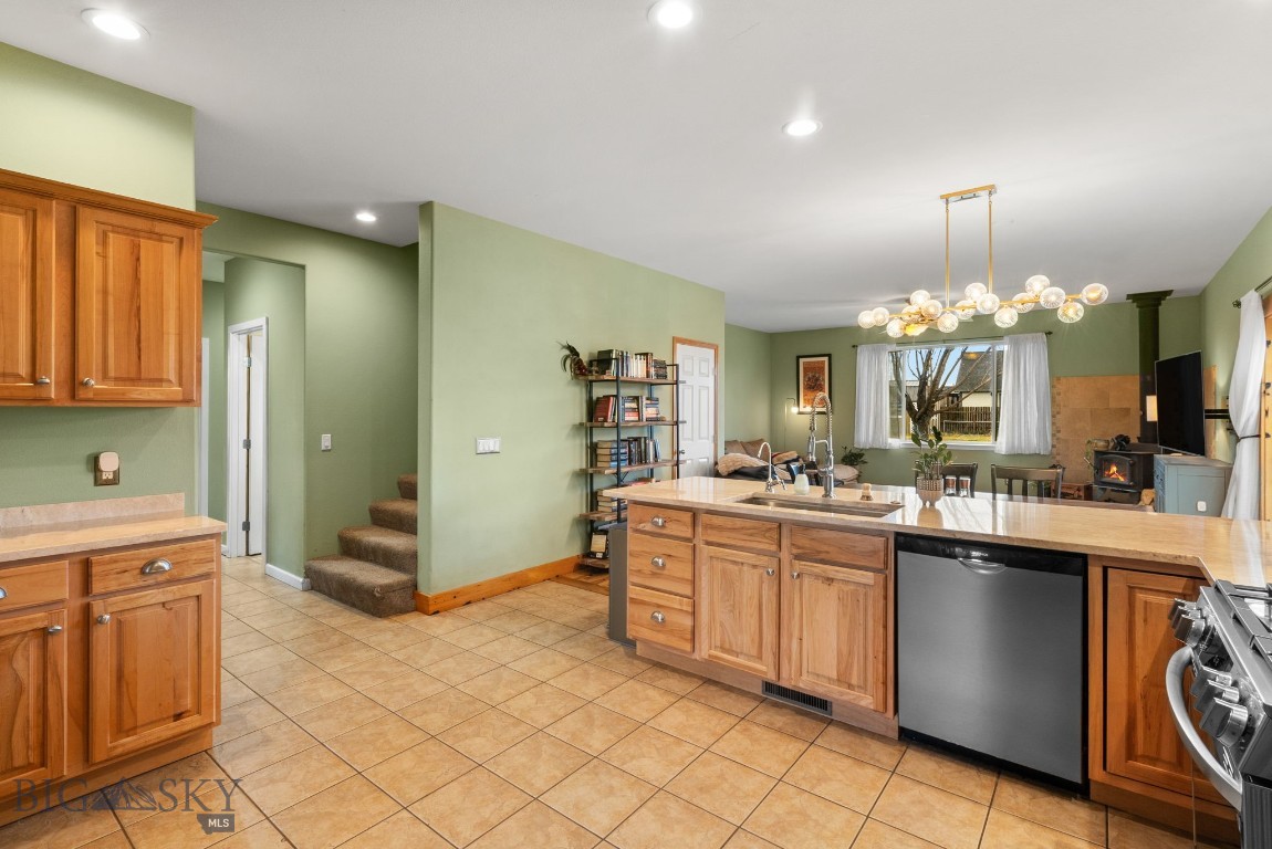 Four Dot Meadows - Residential