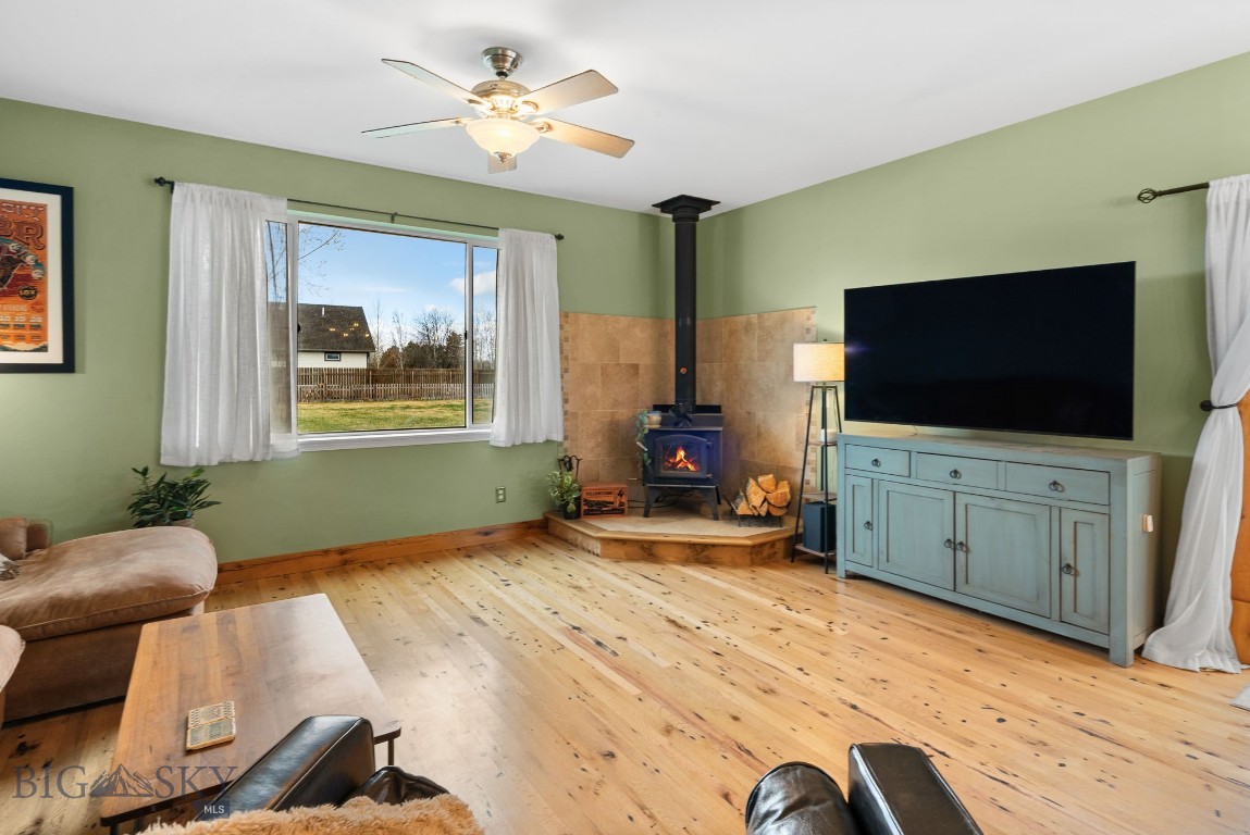 Four Dot Meadows - Residential