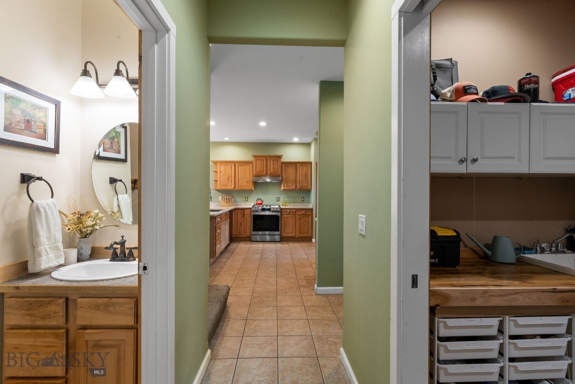 Four Dot Meadows - Residential