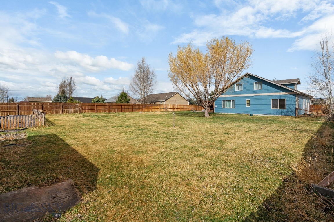 Four Dot Meadows - Residential