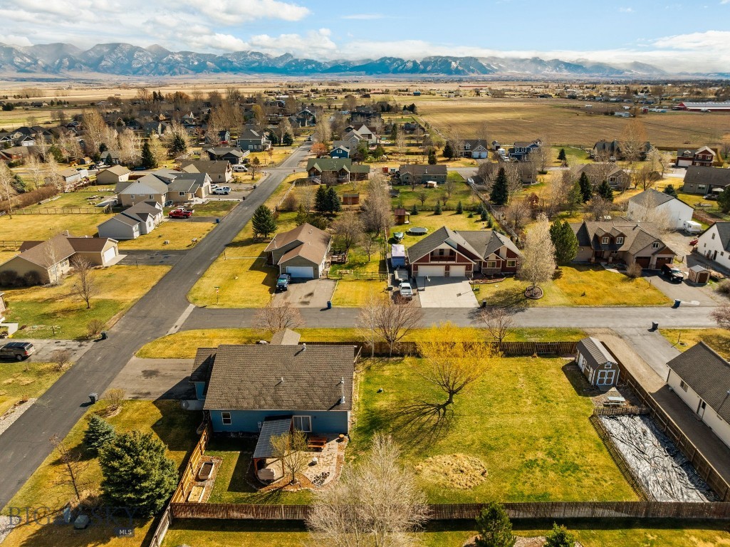 Four Dot Meadows - Residential