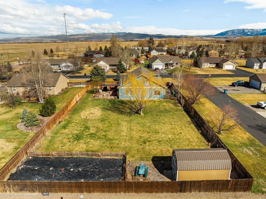 Four Dot Meadows - Residential