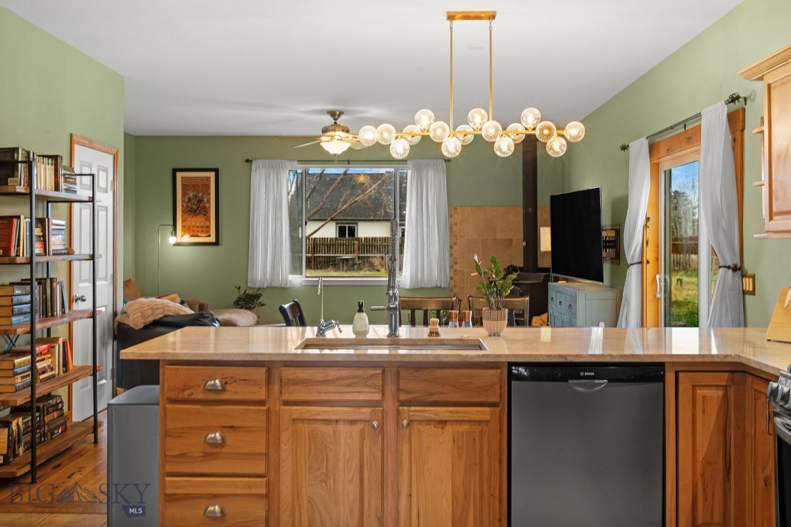 Four Dot Meadows - Residential