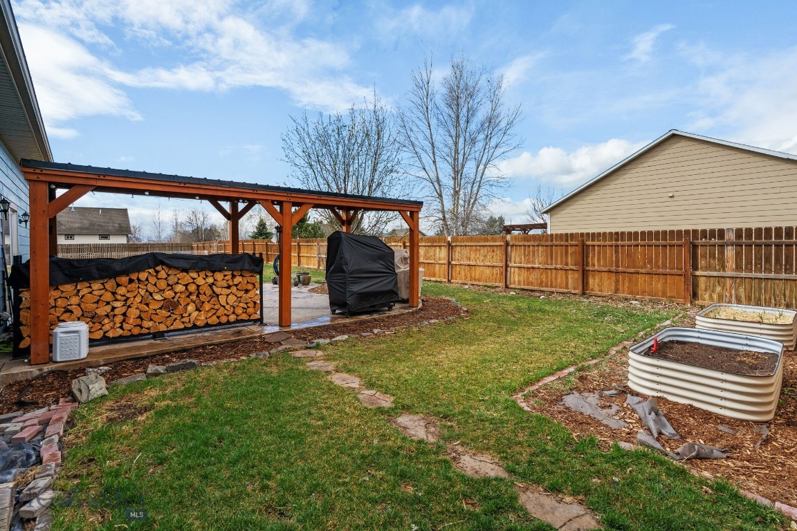 Four Dot Meadows - Residential