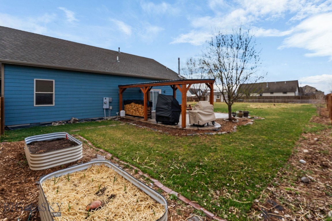 Four Dot Meadows - Residential