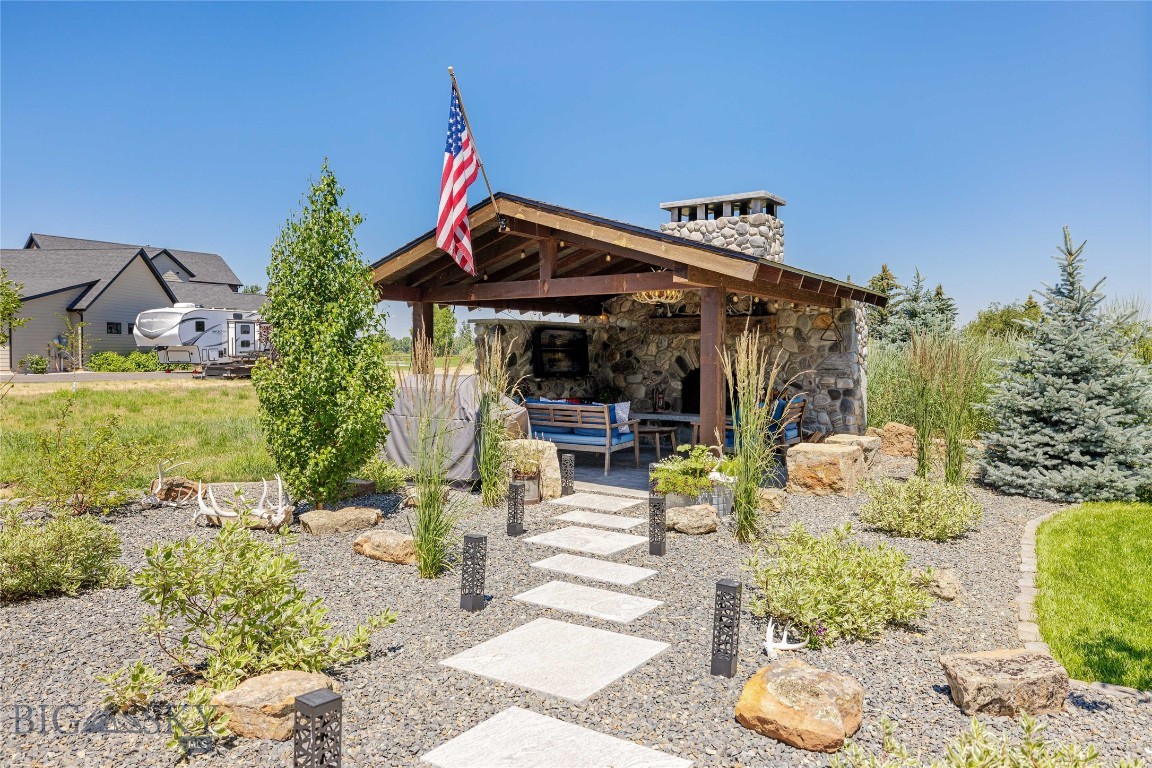 31 Coolwater Way