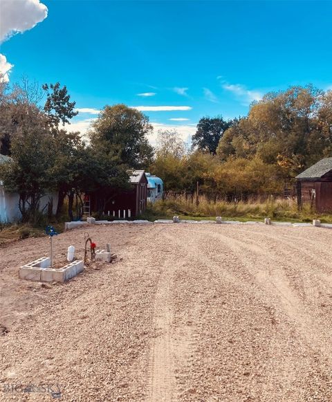 Photo of 109 Flick Lane Ln, Sheridan, MT 59749 (MLS # 408501)