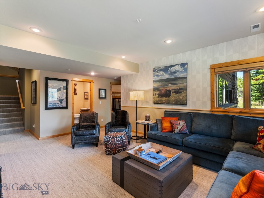 Diamond Hitch Of Ski Moonlight - Residential