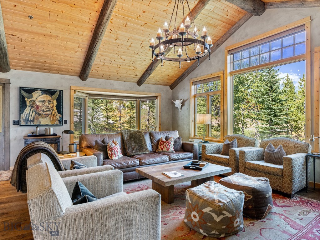 Diamond Hitch Of Ski Moonlight - Residential