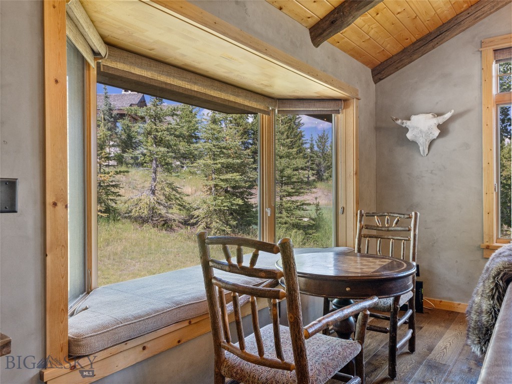 Diamond Hitch Of Ski Moonlight - Residential