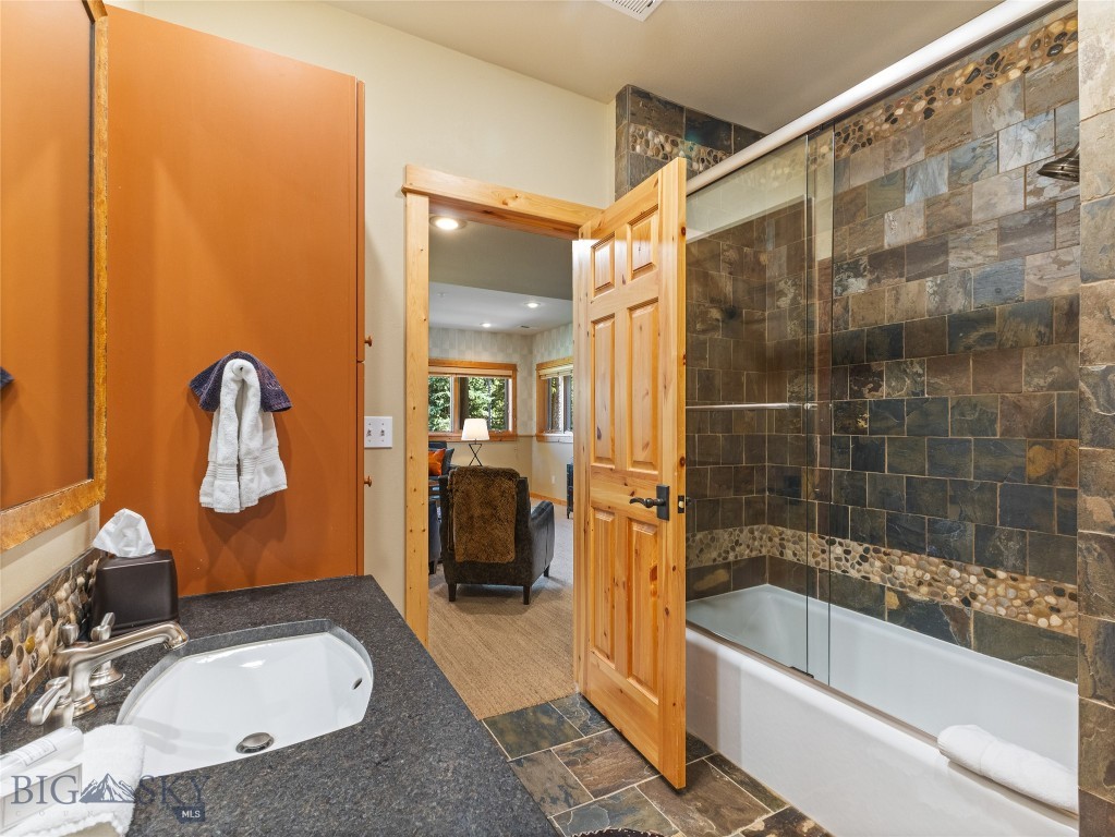 Diamond Hitch Of Ski Moonlight - Residential