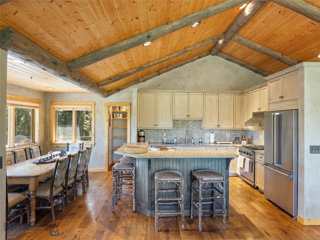 Diamond Hitch Of Ski Moonlight - Residential