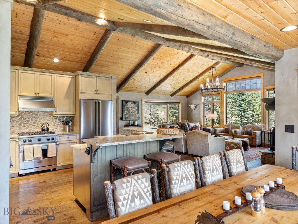 Diamond Hitch Of Ski Moonlight - Residential