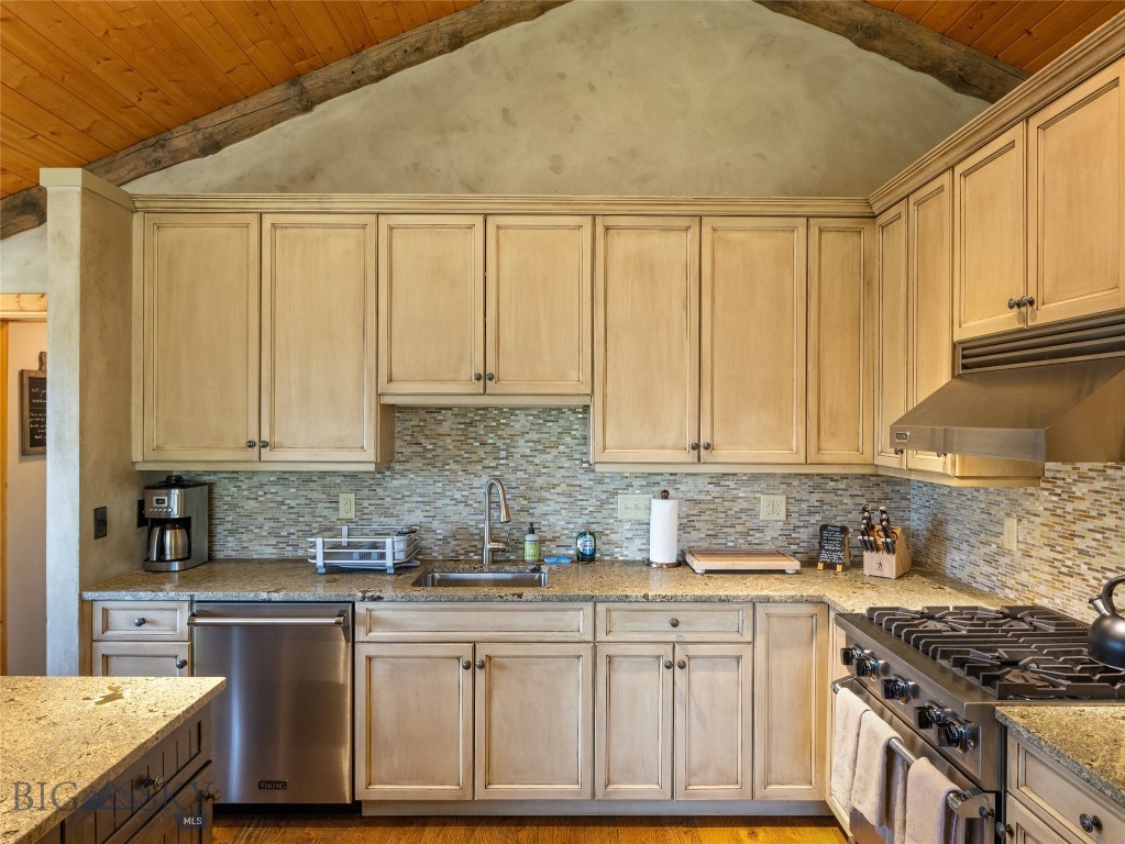 Diamond Hitch Of Ski Moonlight - Residential