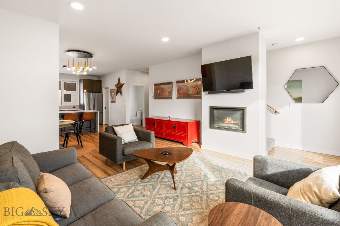 SR Block 3 Condo - Residential