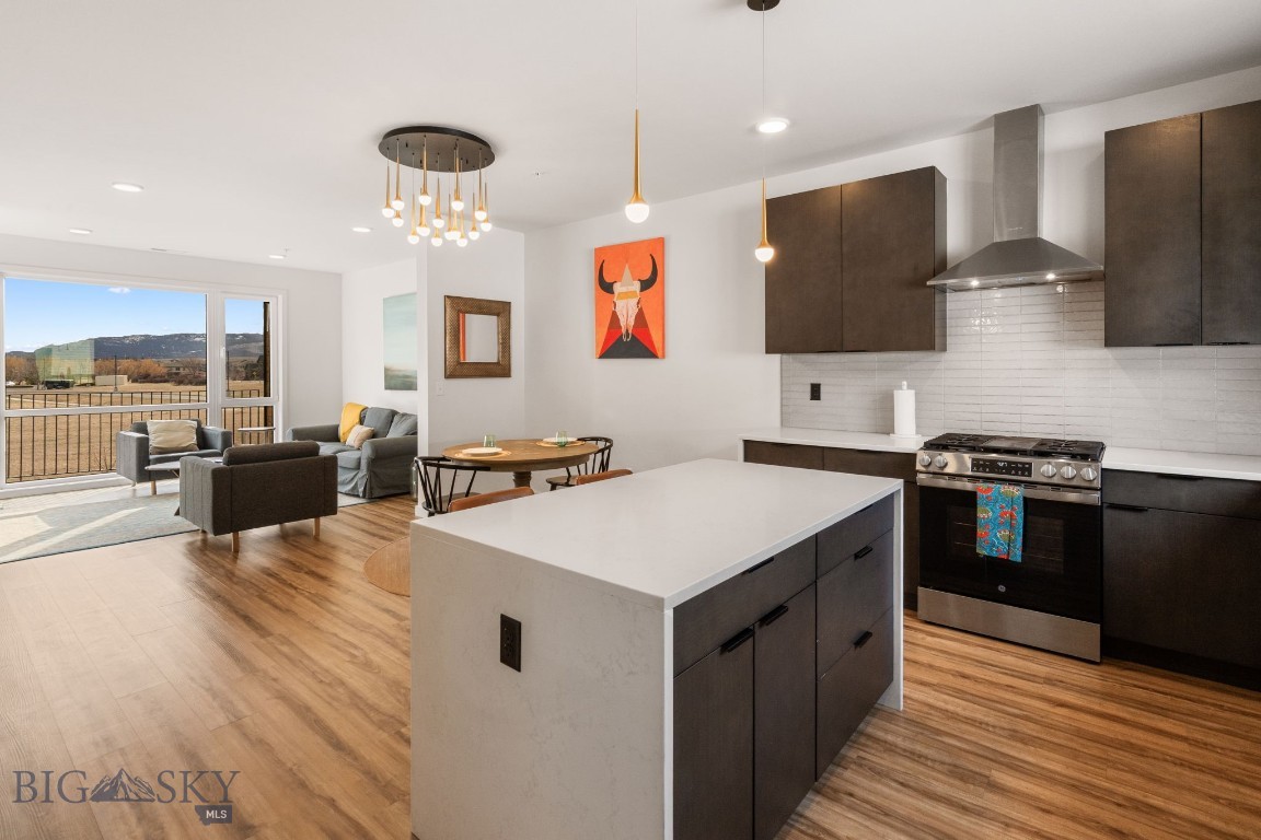 SR Block 3 Condo - Residential