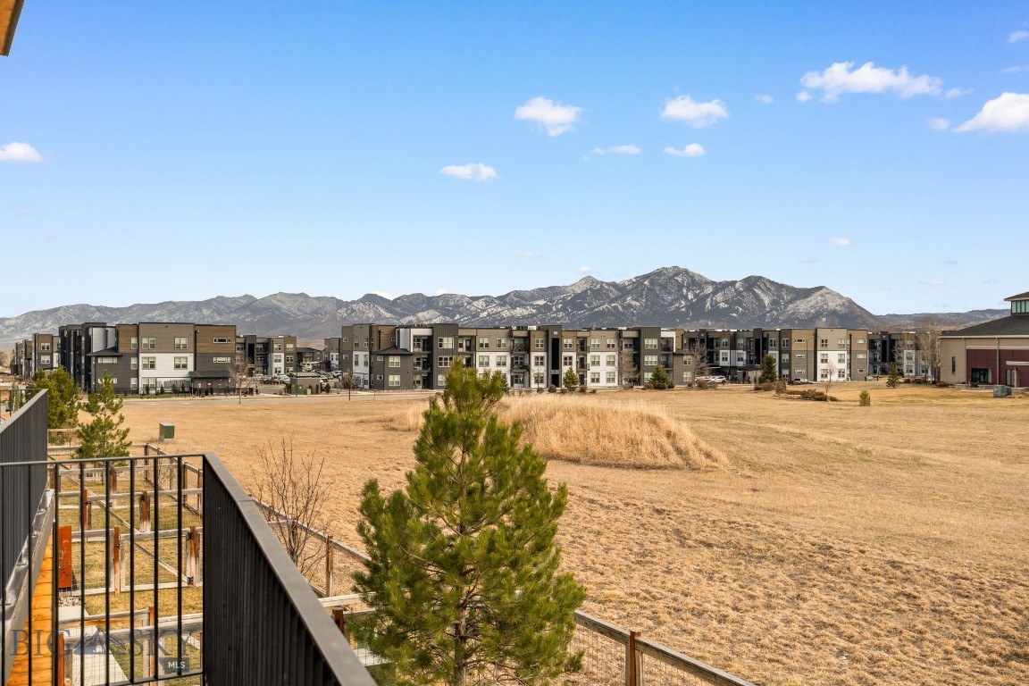 SR Block 3 Condo - Residential