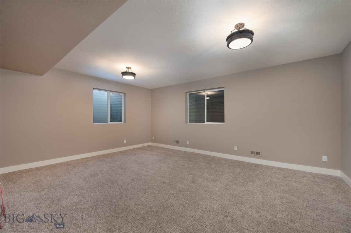 Bozeman, Montana 59718, United States, 5 Bedrooms Bedrooms, ,4 BathroomsBathrooms,Residential,Contingent,25746