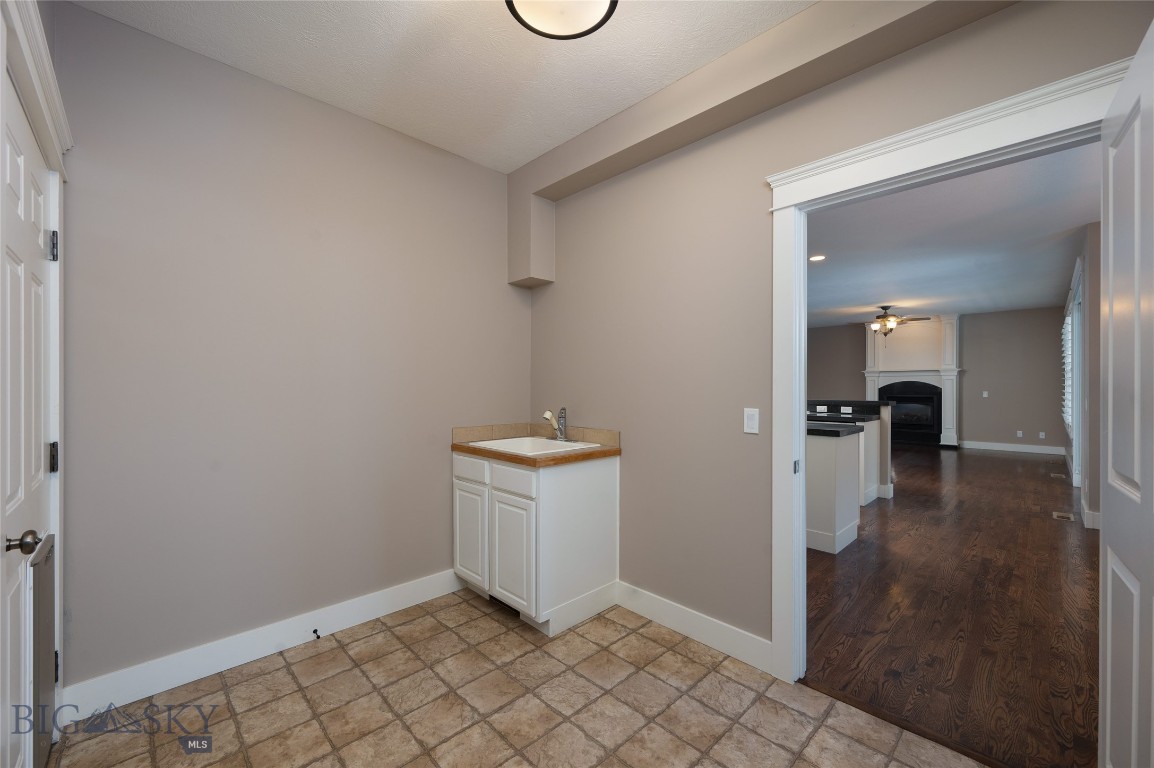 Bozeman, Montana 59718, United States, 5 Bedrooms Bedrooms, ,4 BathroomsBathrooms,Residential,Contingent,25746