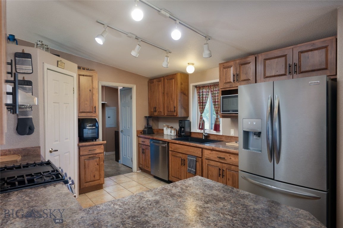 3 Wigwam Court
