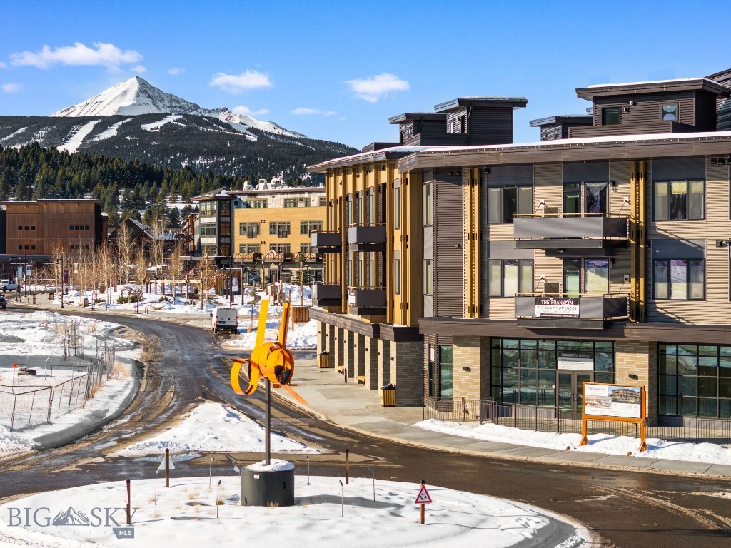 211 Town Center Avenue 2G