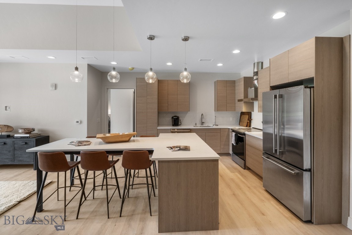 211 Town Center Avenue 2G
