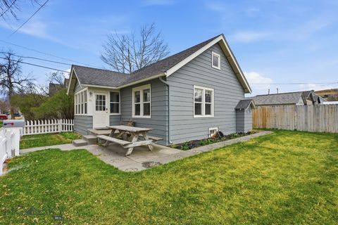 Photo of 515 E Callender Street, Livingston, MT 59047 (MLS # 409810)