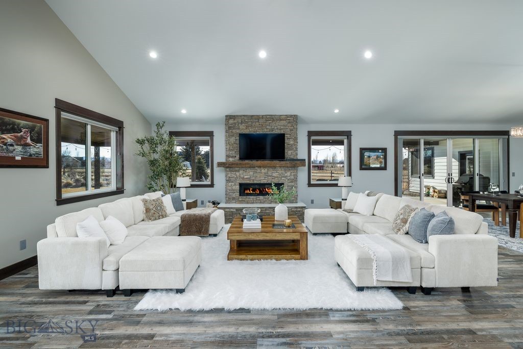 2030 and 2032 Love Lane