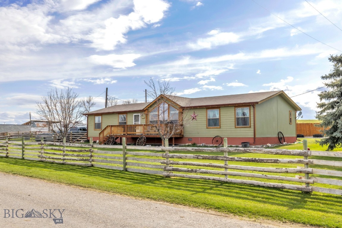 4465 Wooden Shoe Rd