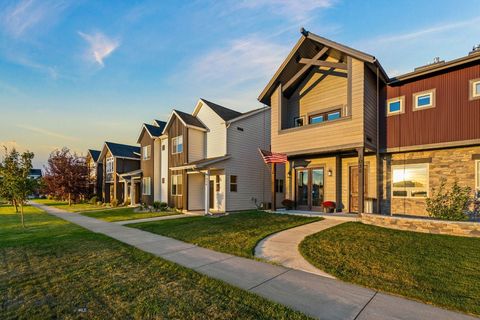 Photo of 1036 Oak Park Drive, Bozeman, MT 59715 (MLS # 407752)