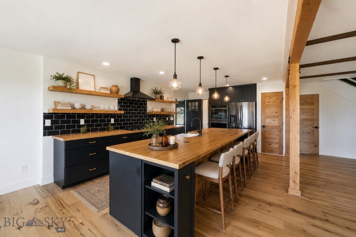 8685 Churchill