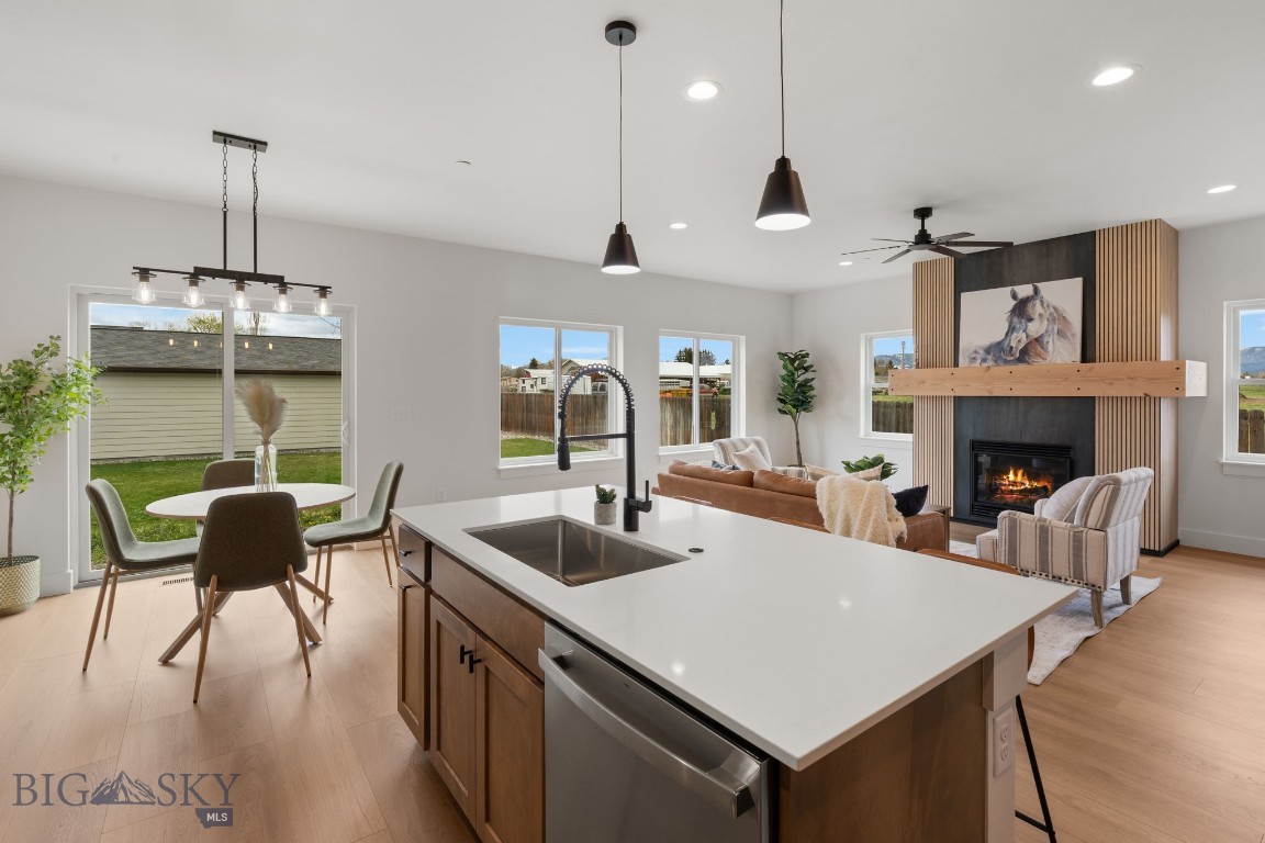 Falcon Hollow - Residential