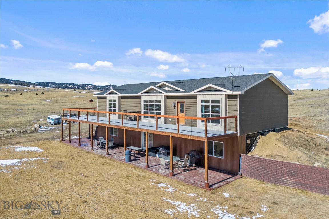 590 Coyote Lane