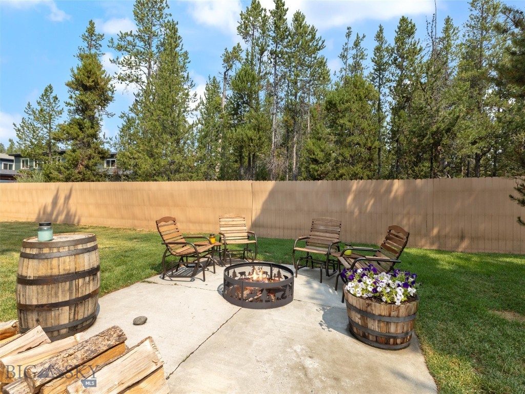 West Yellowstone, Montana 59758, United States, 6 Bedrooms Bedrooms, ,4 BathroomsBathrooms,Residential,Active,49808