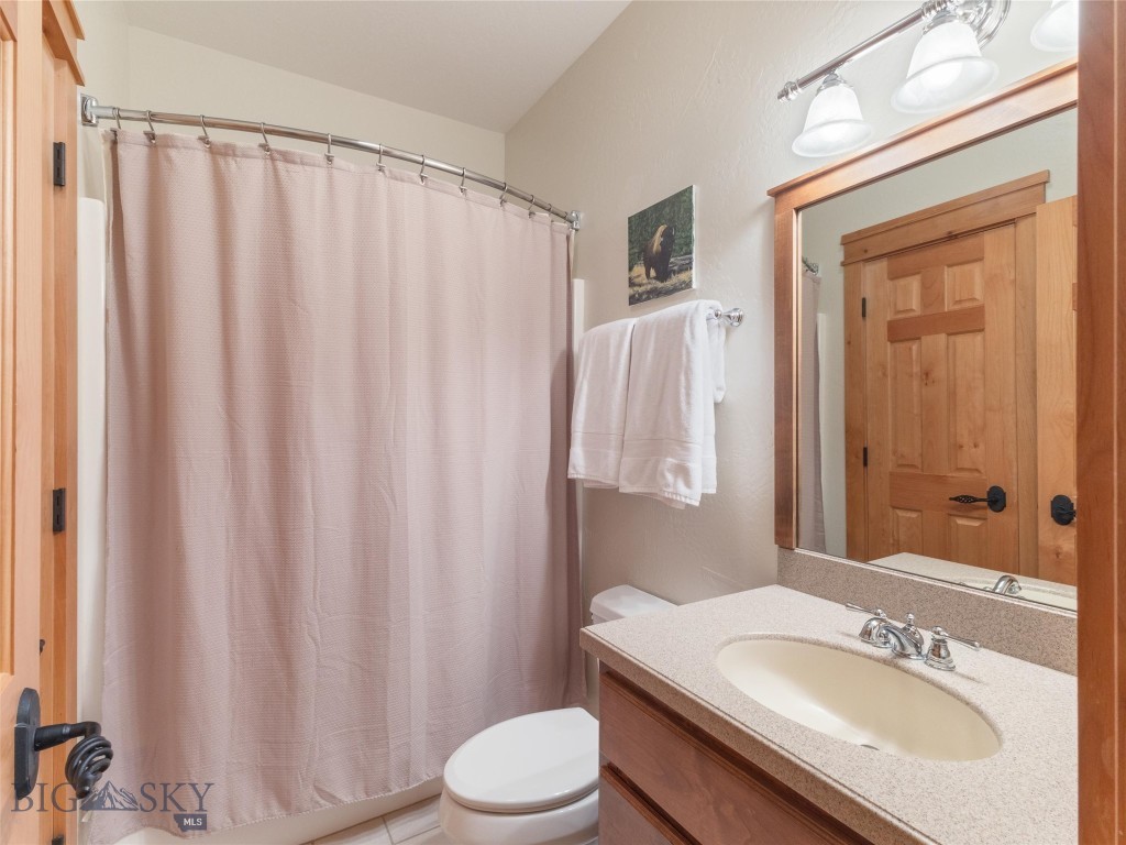 West Yellowstone, Montana 59758, United States, 6 Bedrooms Bedrooms, ,4 BathroomsBathrooms,Residential,Active,49808