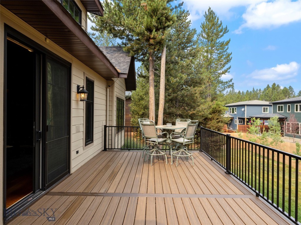 West Yellowstone, Montana 59758, United States, 6 Bedrooms Bedrooms, ,4 BathroomsBathrooms,Residential,Active,49808