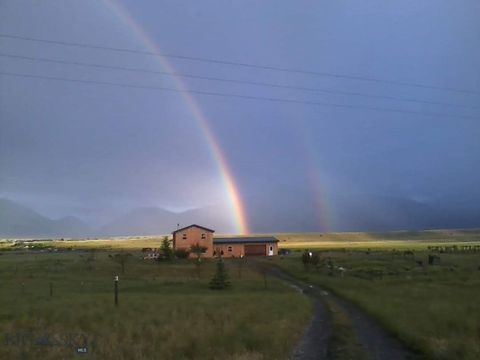 33 E Fork Salmon Fly Road, Emigrant, MT 59027 - #: 389625