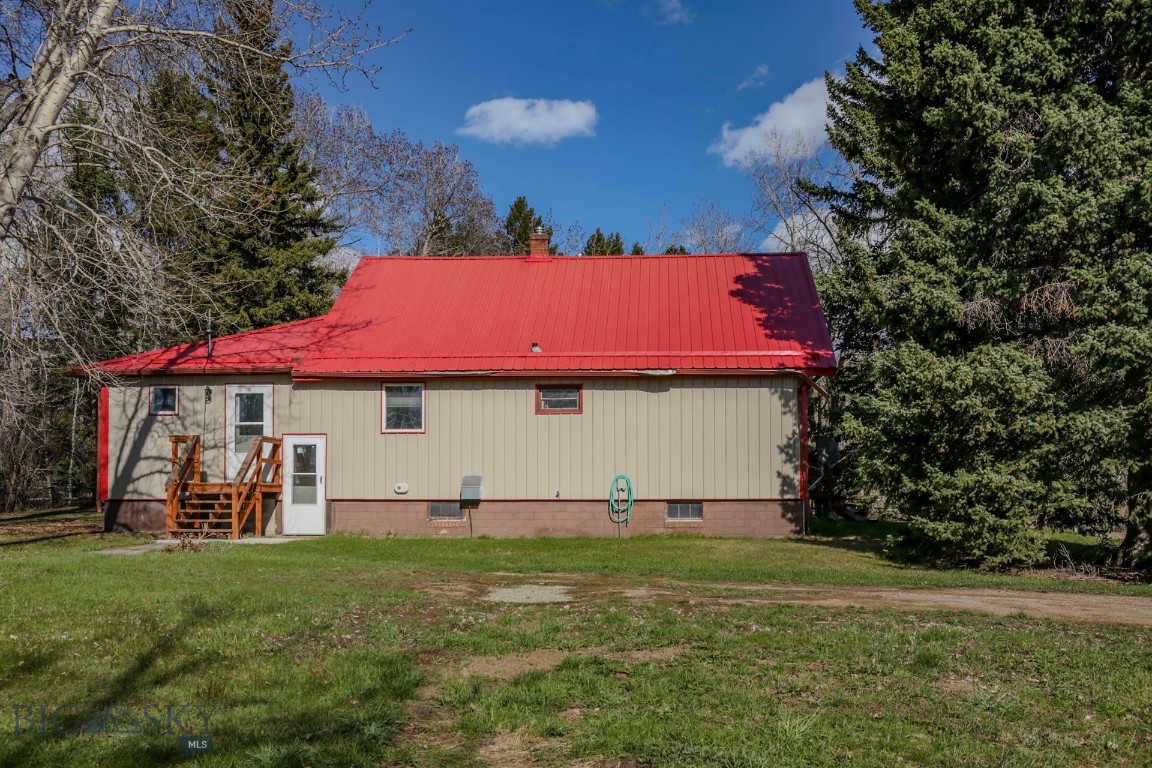 185 Elk Creek Road N