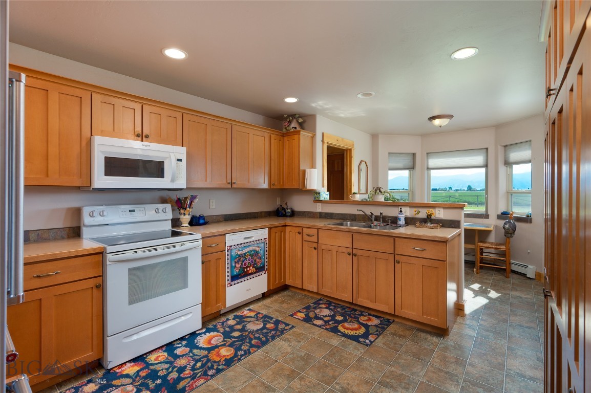 Four Dot Meadows - Residential