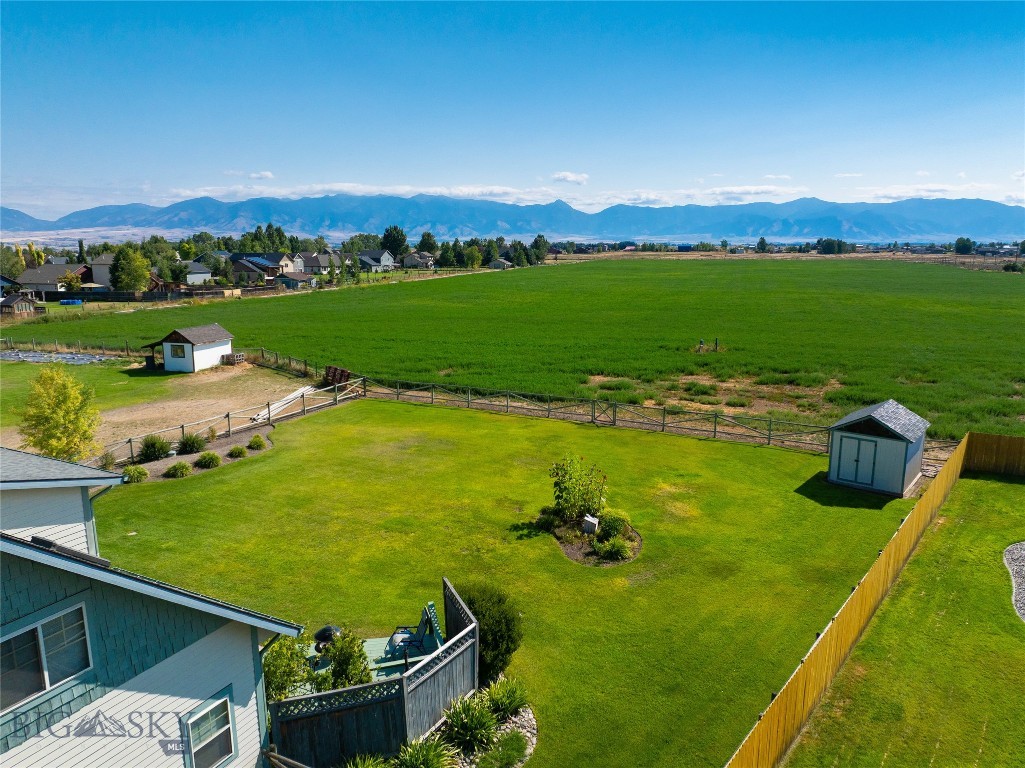 Four Dot Meadows - Residential