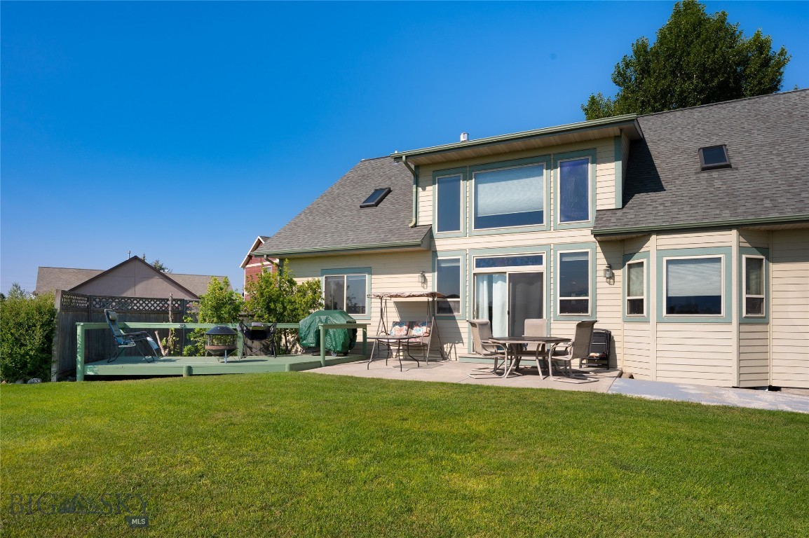 Four Dot Meadows - Residential