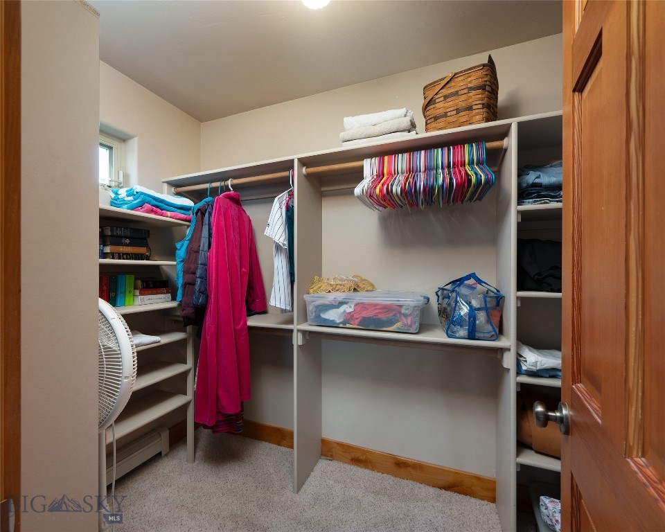 Four Dot Meadows - Residential